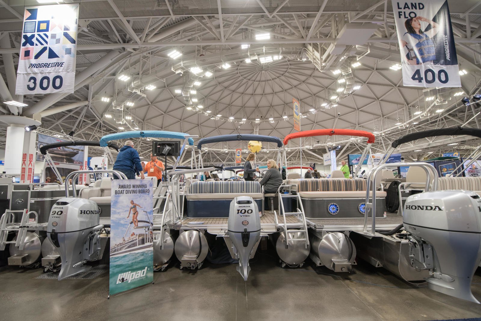 Crowds Show Up at Discover Boating Minneapolis Boat Show